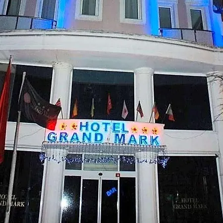 Grand 3*