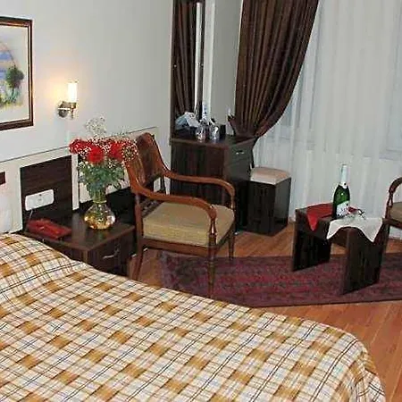 Отель Grand